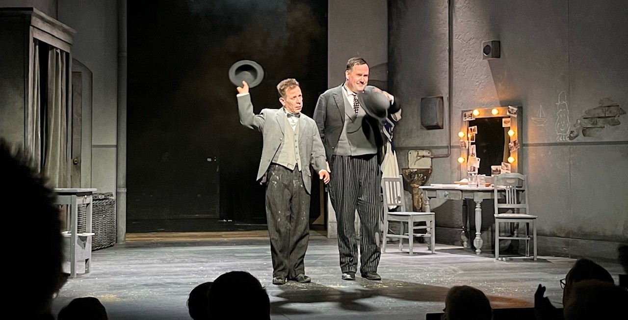 Laurel ja hardy mykkäfilmin mestarit Tampereen Teatteri teatteriarvostelu
