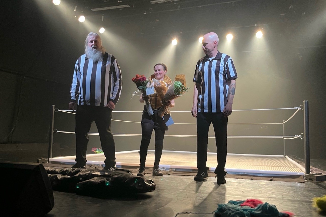 Anti-G Teatteri Takomo Hanna Raiskinmäki Tampereen Teatterikesä Teatteriarvio