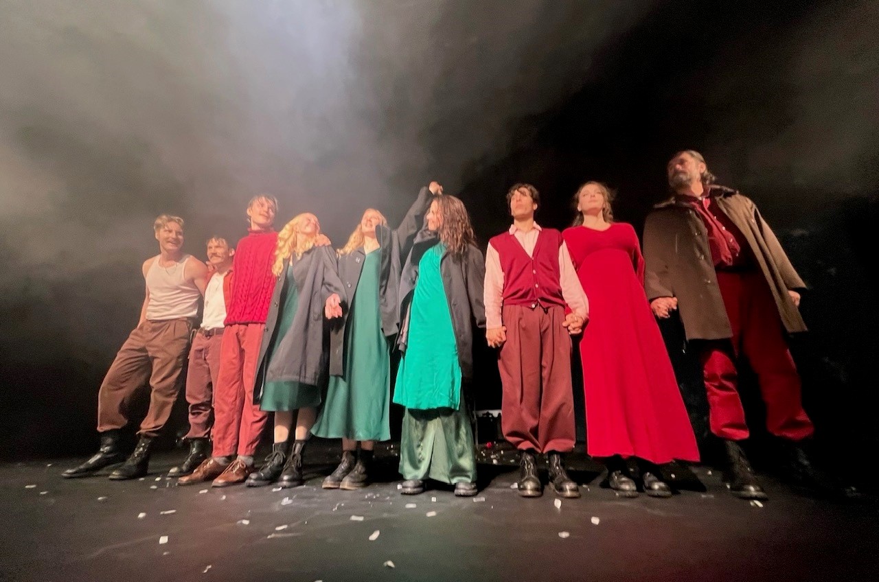 Kolme sisarta Tsehov Tampereen teatterikesä teatteriarvio teatteriblogi klassikko