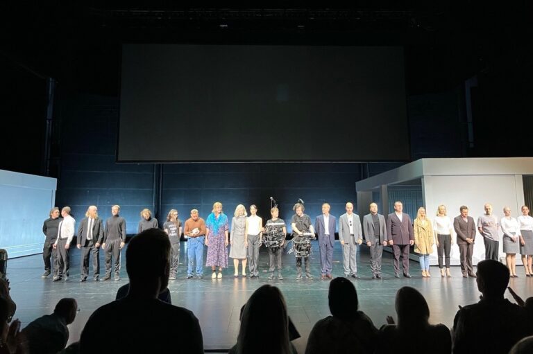 Rahamaa Eesti Draamateater teatteriarvio teatteriblogi Tampereen Teatterikesä